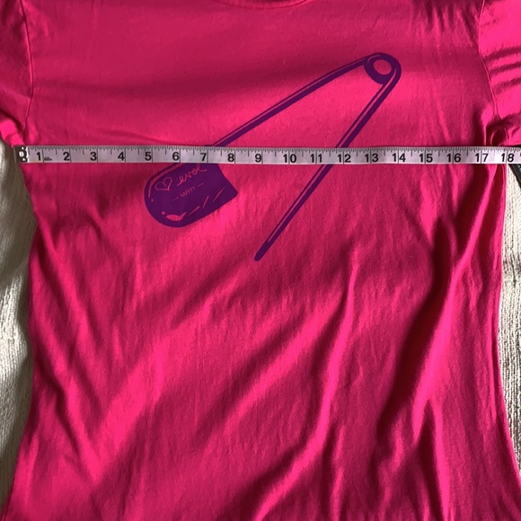 EVOL safety pin 100% pink cotton T-shirt. New! - Picture 8 of 9